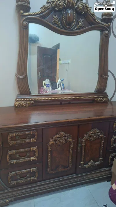 غرفه نوم كامله للبيع بحاله ممتازه 2