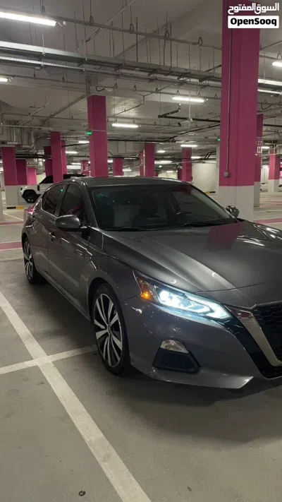 Nissan Altima SR 3