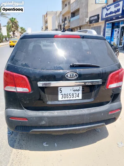 كيا سورينتو Standard 2
