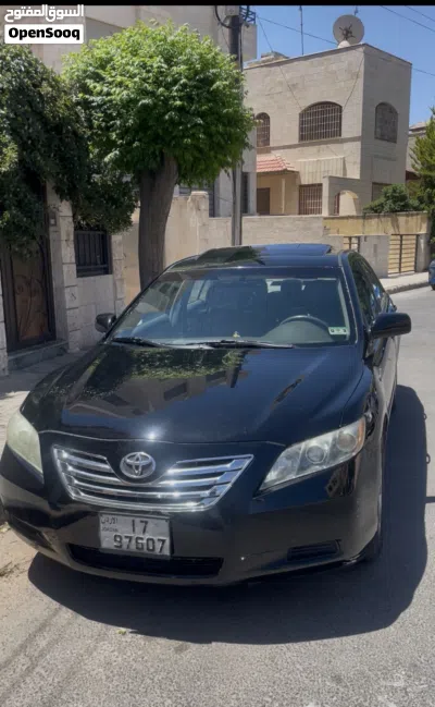 Toyota Camry Standard 2