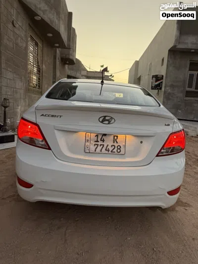 Hyundai Accent SE 3