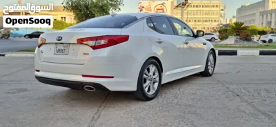 Kia K5 Standard 4