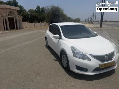 Nissan Tiida 4