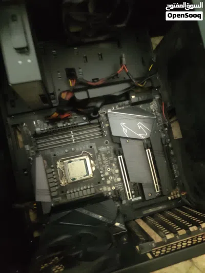 لوحة AORUS Z490 PRO AX مع معالج i7-10700 و تخزين NVMe M.2 سعة 1TB 2