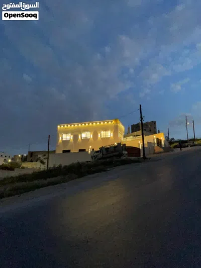 بيت مستقل بإطلالة جميلة وموقع مميز 2