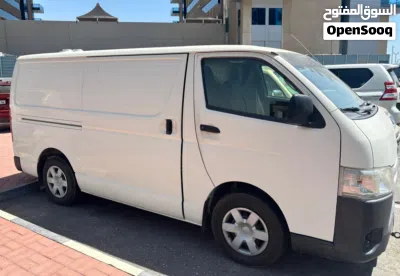 Toyota Hiace Cargo 3