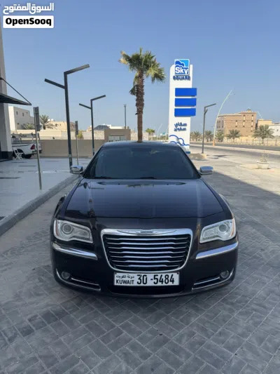Chrysler 300 300S v8 3