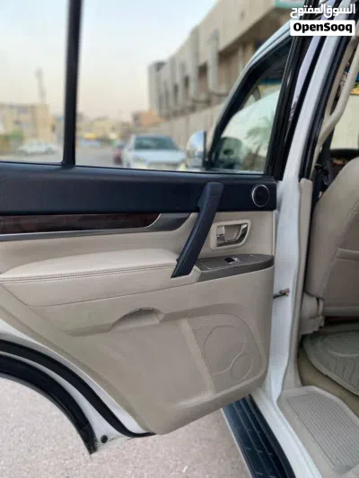 ميتسوبيشي باجيرو GLS 4