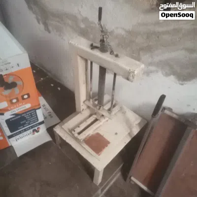 مكبس يدوي ومقص للبيع 2