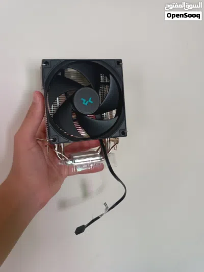 مبرد DEEPCOOL AG300 الهوائي جديد بسعر 25.د، بقدرة تشتيت حرارية تصل إلى 150W، يأتي مع كامل الملحقات. 2