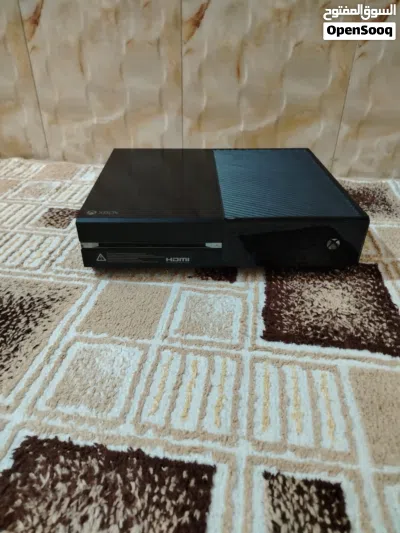 اكس بوكس ون فات XBOX ONE FAT جهاز نضيف وياه كامل ملحقاته جويستك الاصلية 3