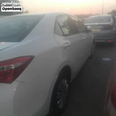 Toyota Corolla Axio 4
