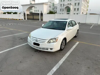Toyota Avalon XLS 2