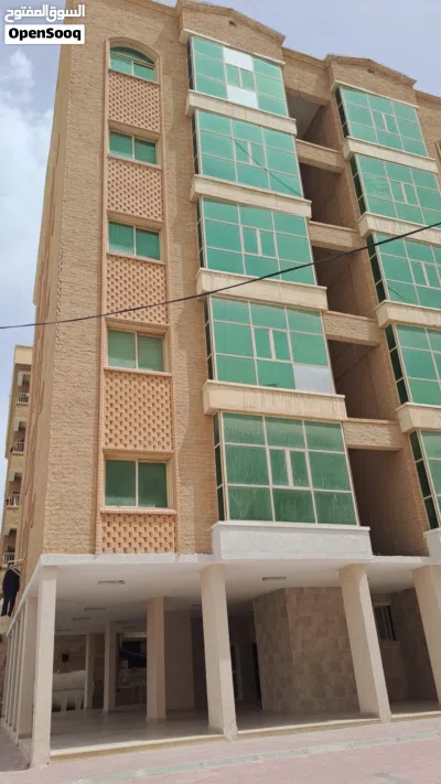 للايجار عماره كامله للشركات بالفروانيه 3غرف وصاله وحمامين ومطبخ 2