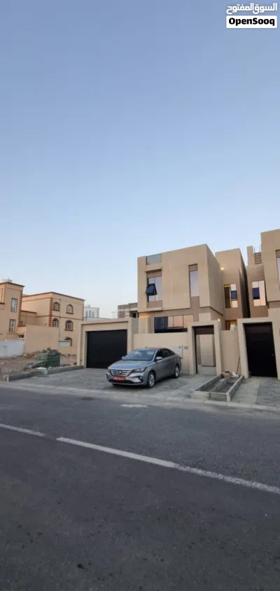 توين فيلا منفصلة بناء حديث و تصميم راقي جدا للبيع في الموالح الجنوبية 4