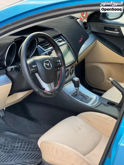 Mazda 3 Turbo Premium Plus 4