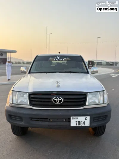 تويوتا لاند كروزر GXR 3