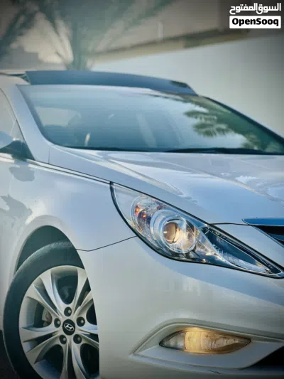 Hyundai Sonata Limited 3