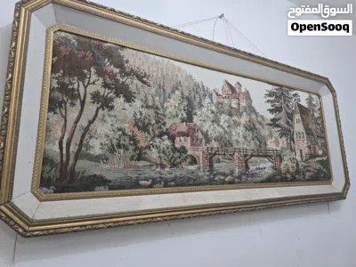 للبيع لوحة نسيجية تراثية بإطار ذهبي فاخر . For sale: a traditional tapestry painting with a luxuriou 2