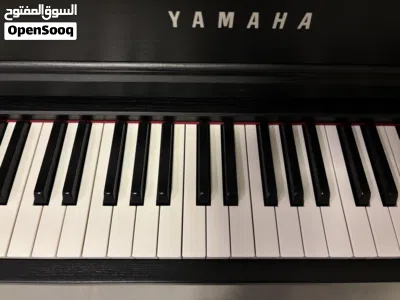 Yamaha Clavinova CLP775 3