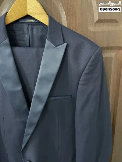 بدلة كاملة ماركة اليغانت الاصلية صنع تركيا سعر الشراء 120 دينار ملبوسة مرة واحدة فقط 4