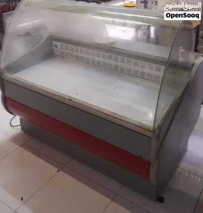 ثلاجة عرض أجبان ومقبلات أو براد عرض أفقي بحوض زجاجي منحني 3