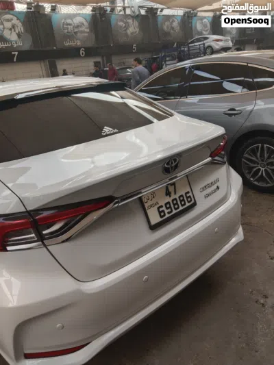 تويوتا كورولا Hybrid 3