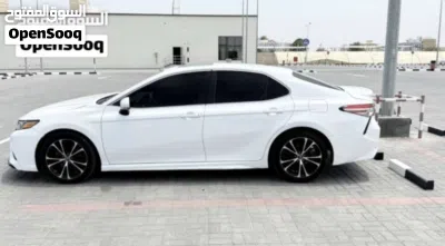 Toyota Camry SE 3