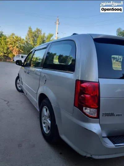 Dodge Caravan SXT Plus 4