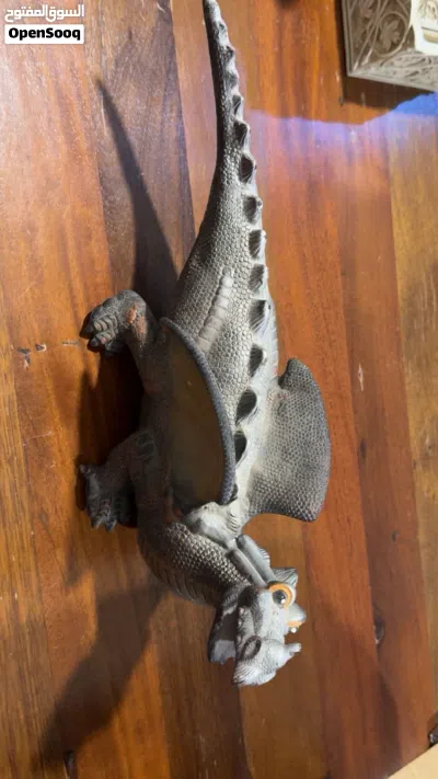 Large dinosaur figure 2