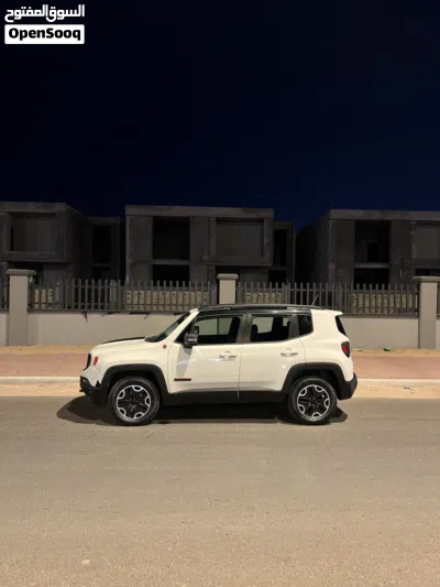 جيب رينيجادى Trailhawk 2