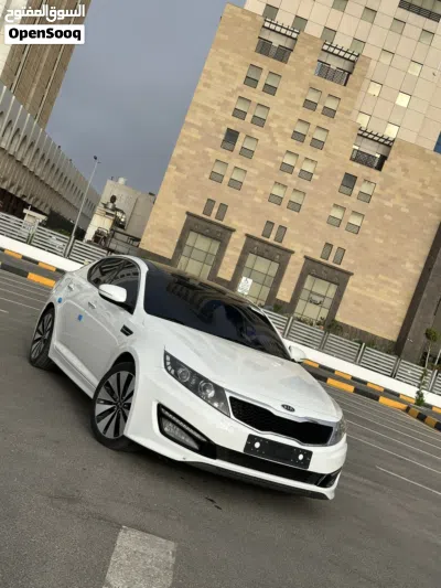 Kia K5 EX 4