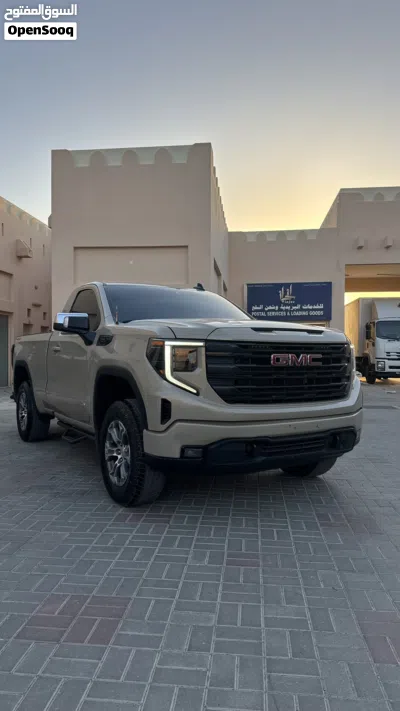 GMC Sierra Standard 2