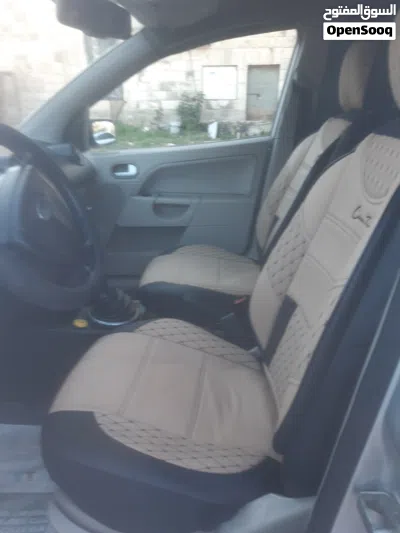 Ford Fiesta Ambiente 2