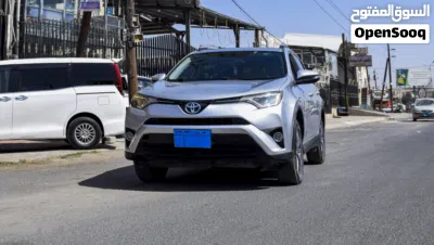 Toyota RAV 4 XLE 2