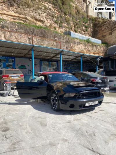 Ford Mustang V6 4
