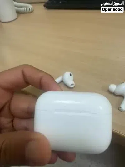AirPods Pro 3 بحالة ممتازة بدون الصندوق 4