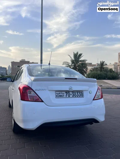 Nissan Sunny Standard 4