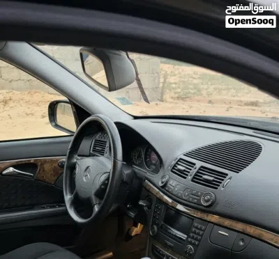 مرسيدس بنز الفئة-E E 200 4
