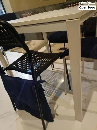 IKEA White Square Table with 4 Mesh Grid Chairs Set طقم طاولة مربعة بيضاء ايكيا مع 4 كراسي شبك 3