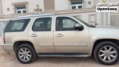 GMC Yukon Denali 4
