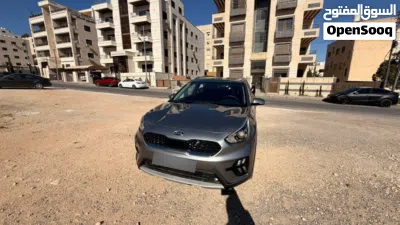 Kia Niro EX Touring 2