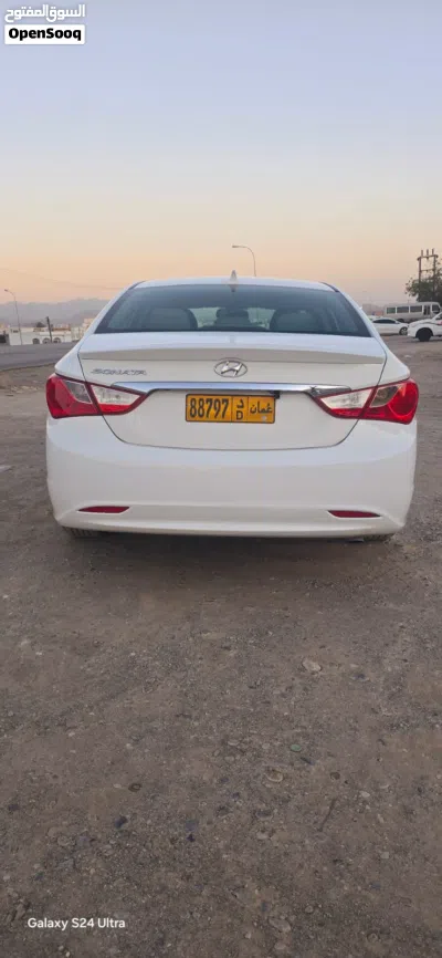 Hyundai Sonata SE 3