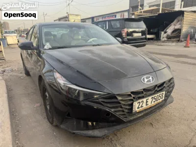 هیۆندای ئێلانترا Standard 2