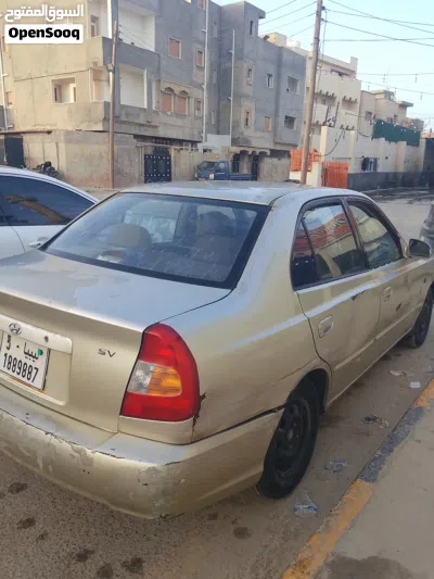 Hyundai Verna EX 2