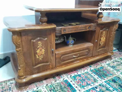طاولة تلفزيون 4
