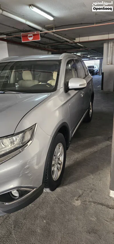 Mitsubishi Outlander Standard 4