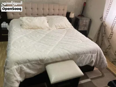 تخت مزدوج مع تسريحة فقط ب 60 دينار 3