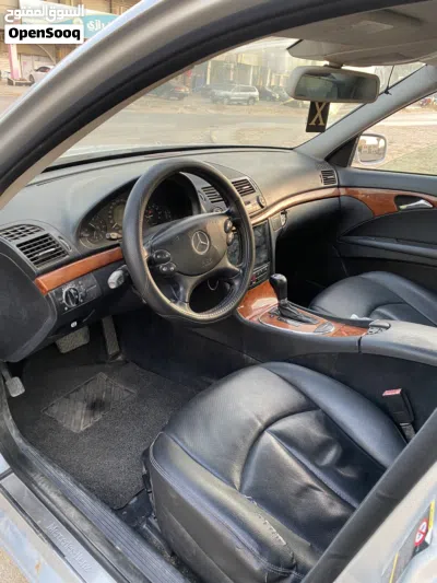 Mercedes Benz E-Class E 200 3