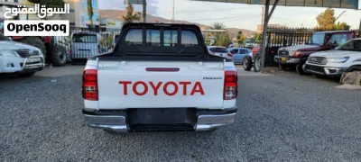 Toyota Hilux GLX 2